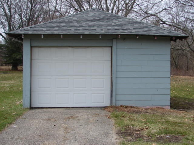 435 North 30th Street Springfield, MI 49037 - Photo 5 of 24 Initial Inspection Report Marketing Pics