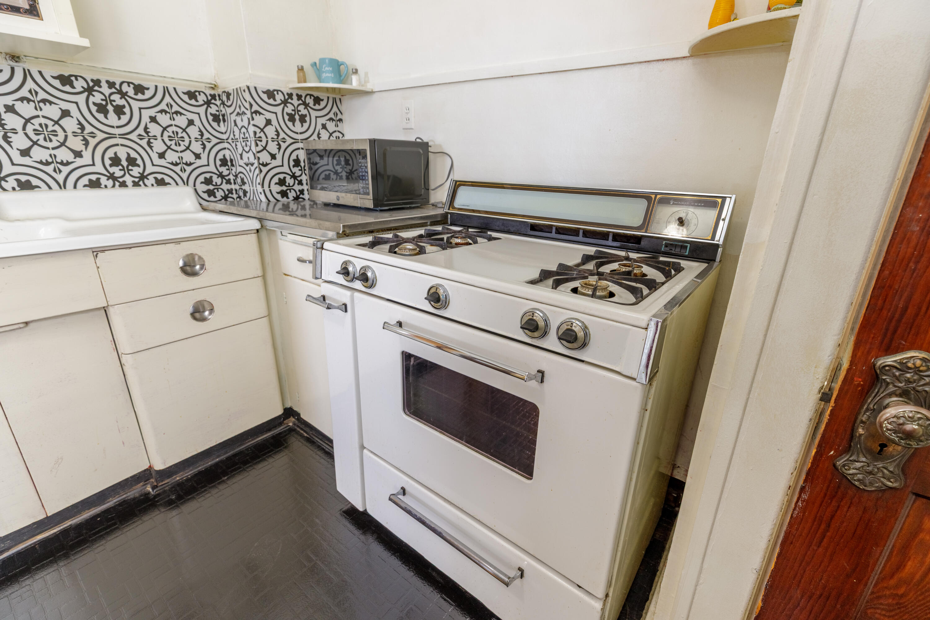360 Burke Street River Rouge, MI 48218 - Photo 13 of 40 360 Burke-18