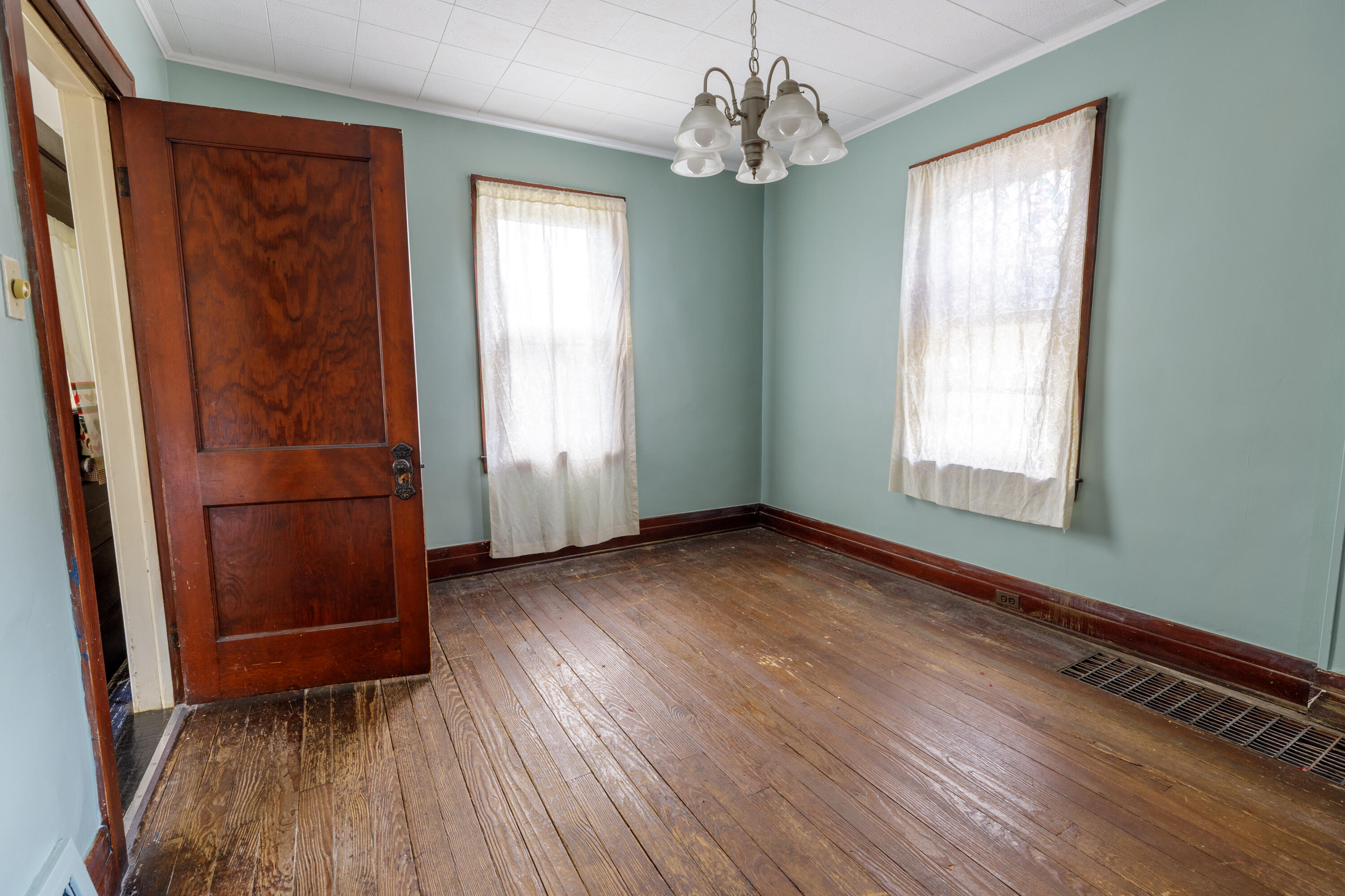 360 Burke Street River Rouge, MI 48218 - Photo 8 of 40 360 Burke New-6