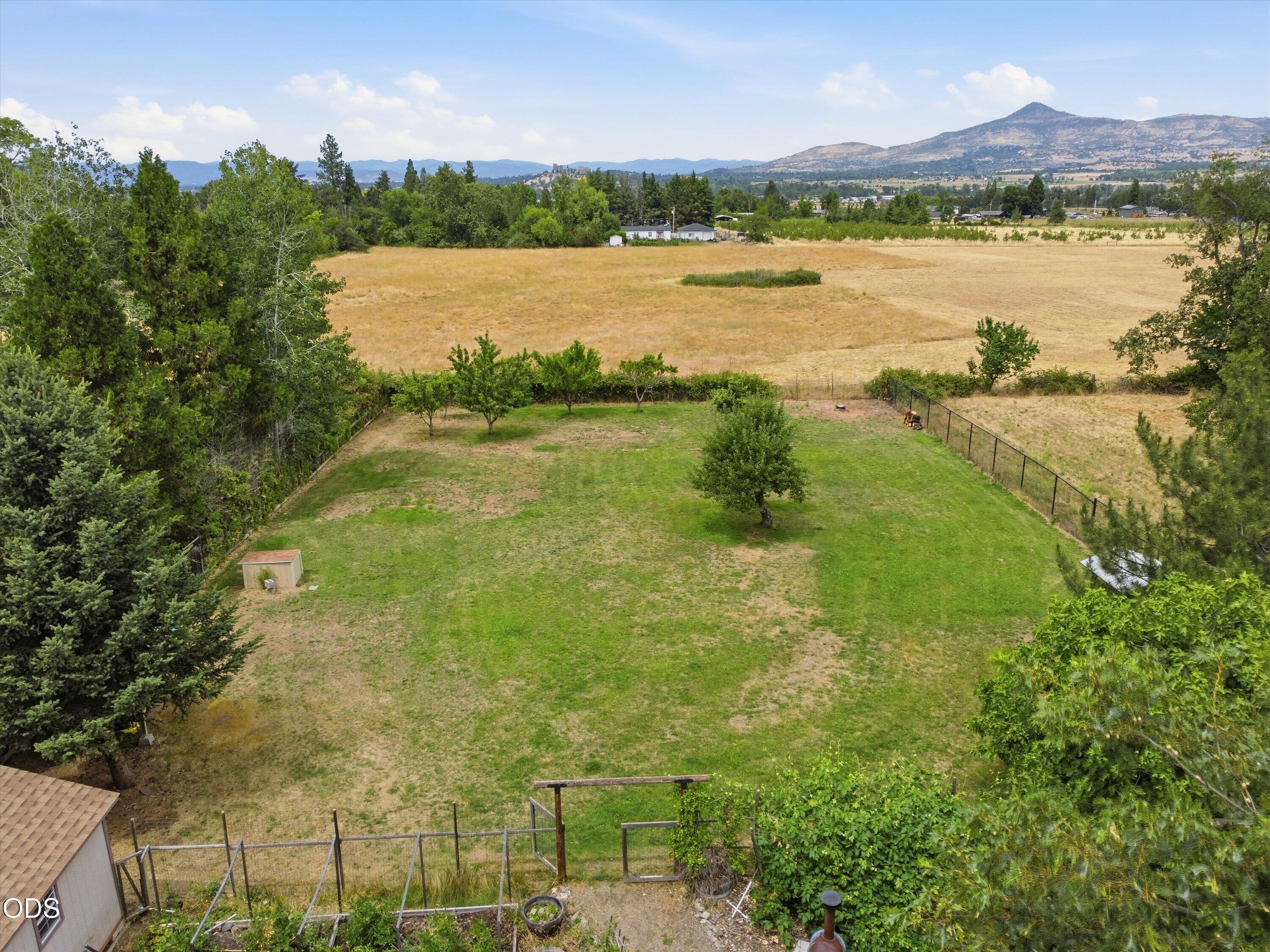 2298 Camp Baker Road Medford, OR 97501 - Photo 48 of 58