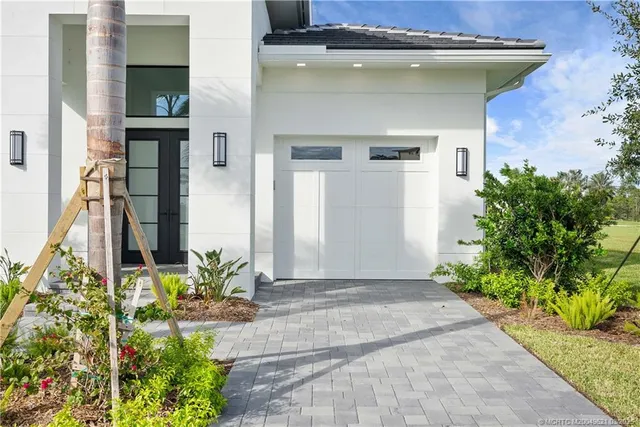 $2,160,792 | 170 Southeast Rio Angelica, Port St. Lucie, FL 34984