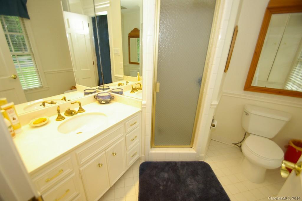4904 Sentinel Post Road Charlotte, NC 28226 - Photo 14 of 24 Gallery Image 14