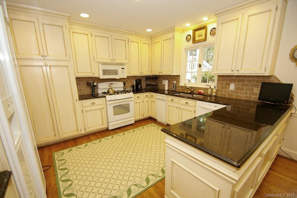 4904 Sentinel Post Road Charlotte, NC 28226 - Photo 3 of 24 Gallery Image 3