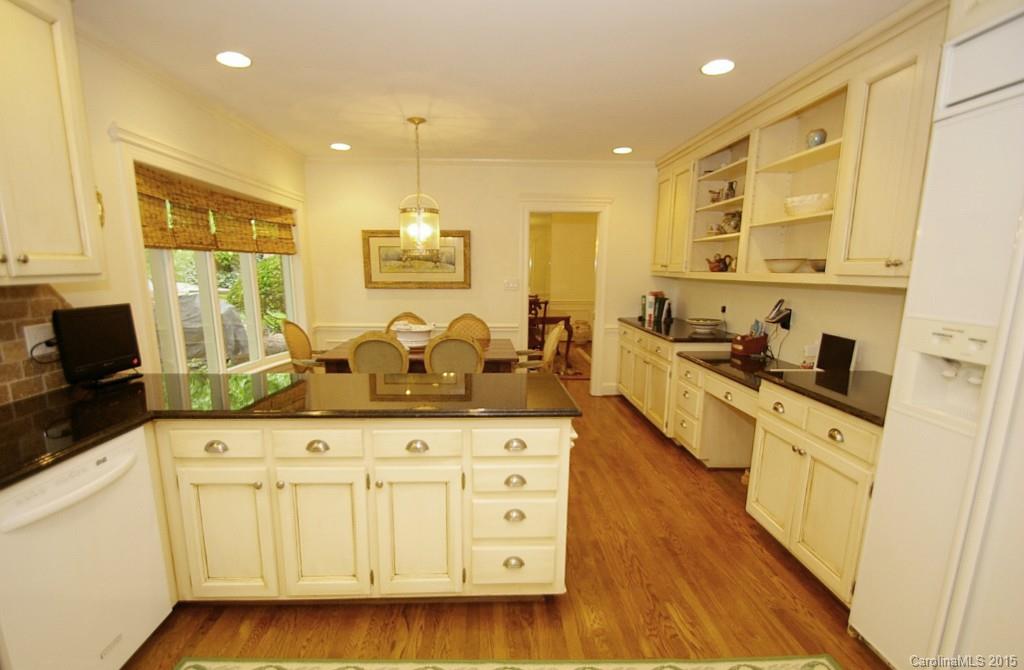 4904 Sentinel Post Road Charlotte, NC 28226 - Photo 5 of 24 Gallery Image 5