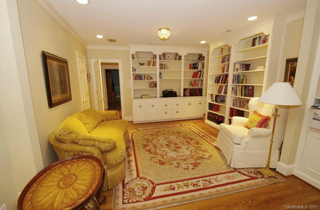 4904 Sentinel Post Road Charlotte, NC 28226 - Photo 9 of 24 Gallery Image 9
