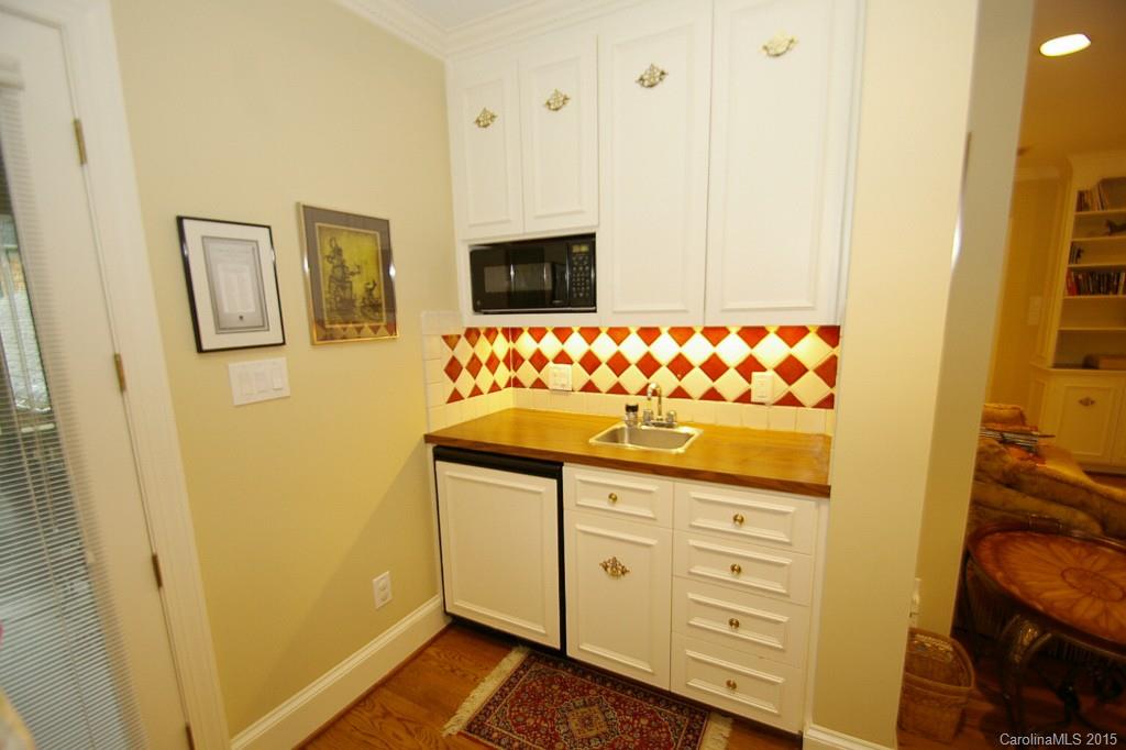 4904 Sentinel Post Road Charlotte, NC 28226 - Photo 10 of 24 Gallery Image 10