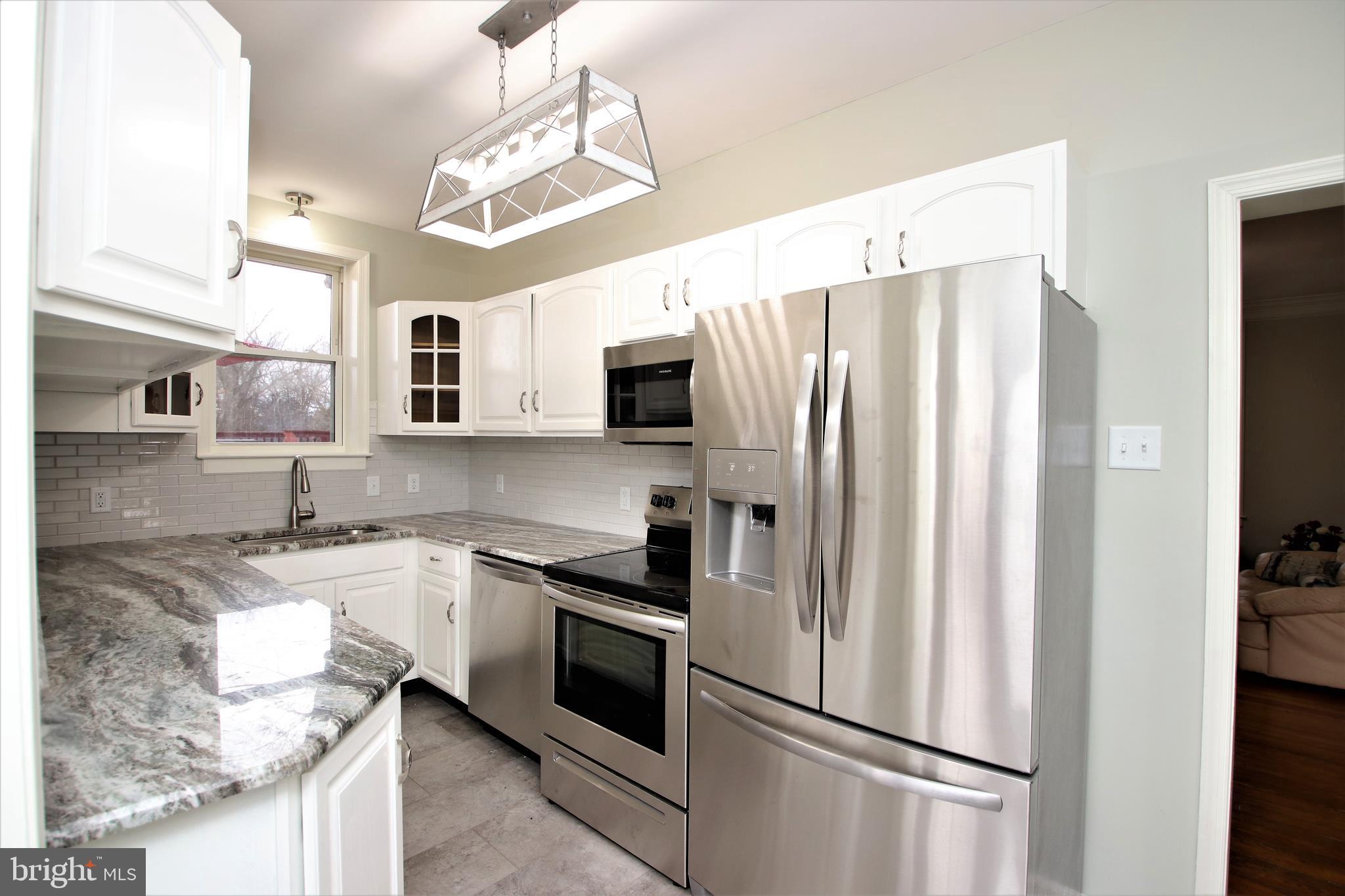 12202 Walnut Point Road Hagerstown, MD 21740 - Photo 13 of 53 Kitchen