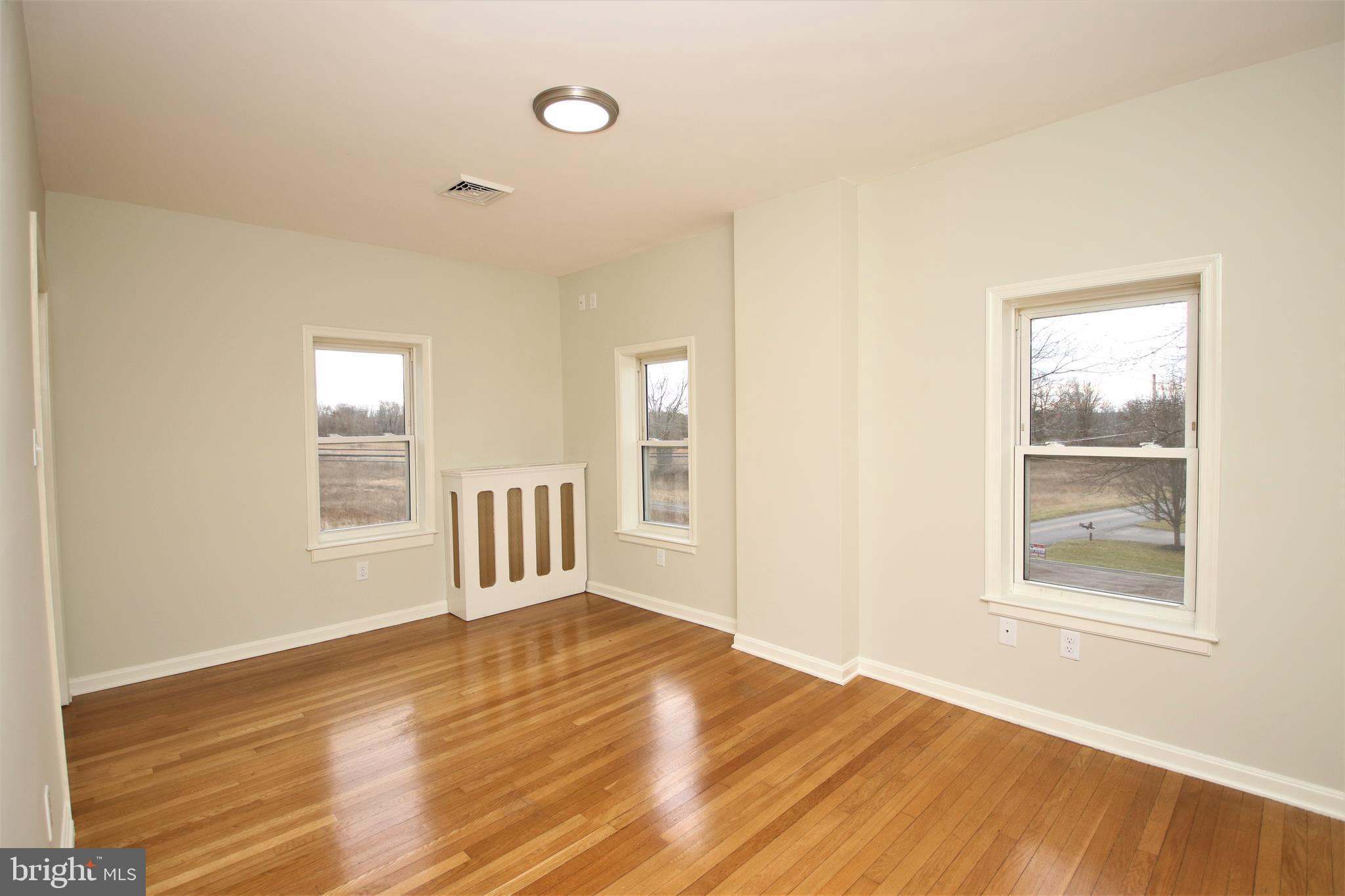 12202 Walnut Point Road Hagerstown, MD 21740 - Photo 24 of 53 Bedroom 1
