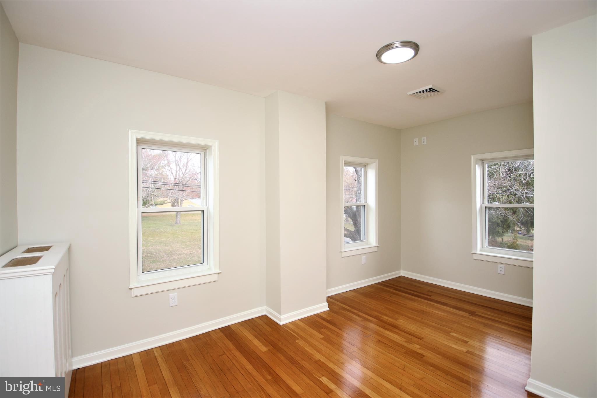 12202 Walnut Point Road Hagerstown, MD 21740 - Photo 27 of 53 Bedroom 3