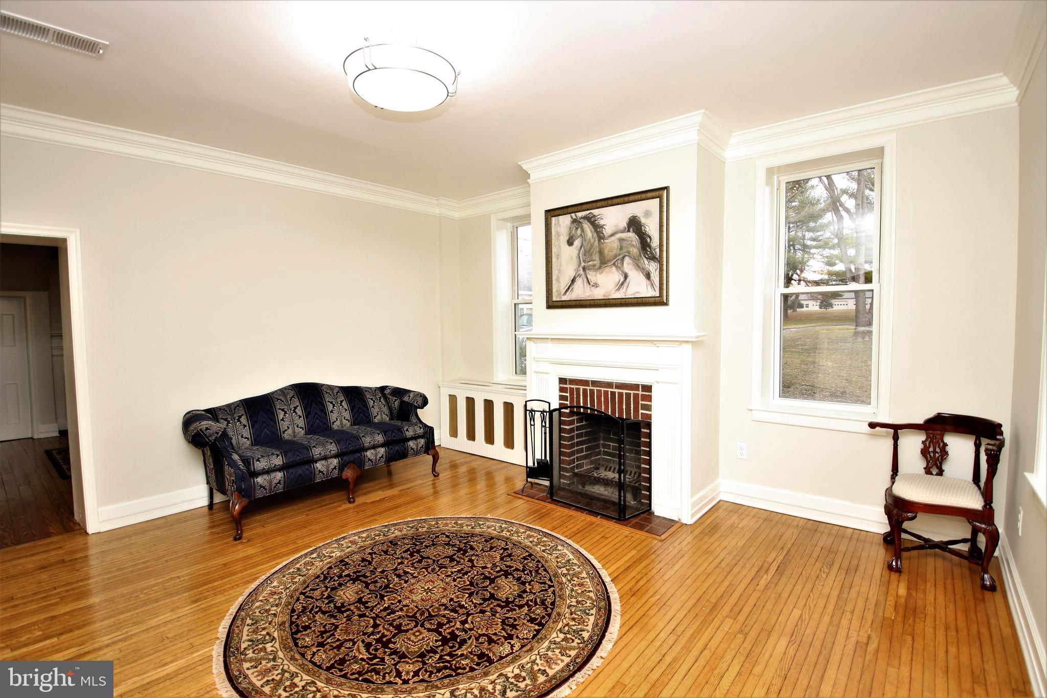12202 Walnut Point Road Hagerstown, MD 21740 - Photo 6 of 53 Living Room