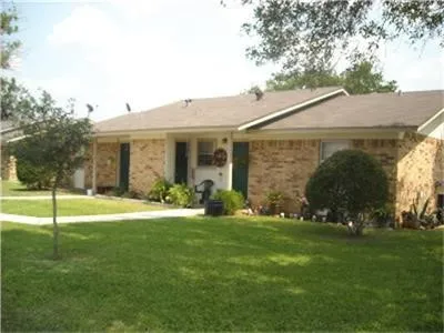 $530 | 100 Betty Jean Drive, Floresville, TX 78114