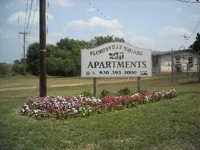 $530 | 100 Betty Jean Drive, Floresville, TX 78114