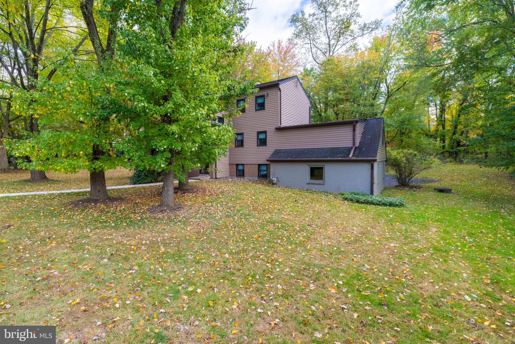 2390 Terwood Road Huntingdon Valley, PA 19006 - Photo 3 of 36 a house view with a garden space