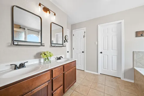 $445,000 | 939 Avery Parkway, New Braunfels, TX 78130