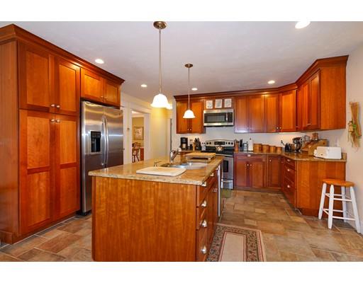 31 Overlook Road Wayland, MA 01778 - Photo 7 of 30