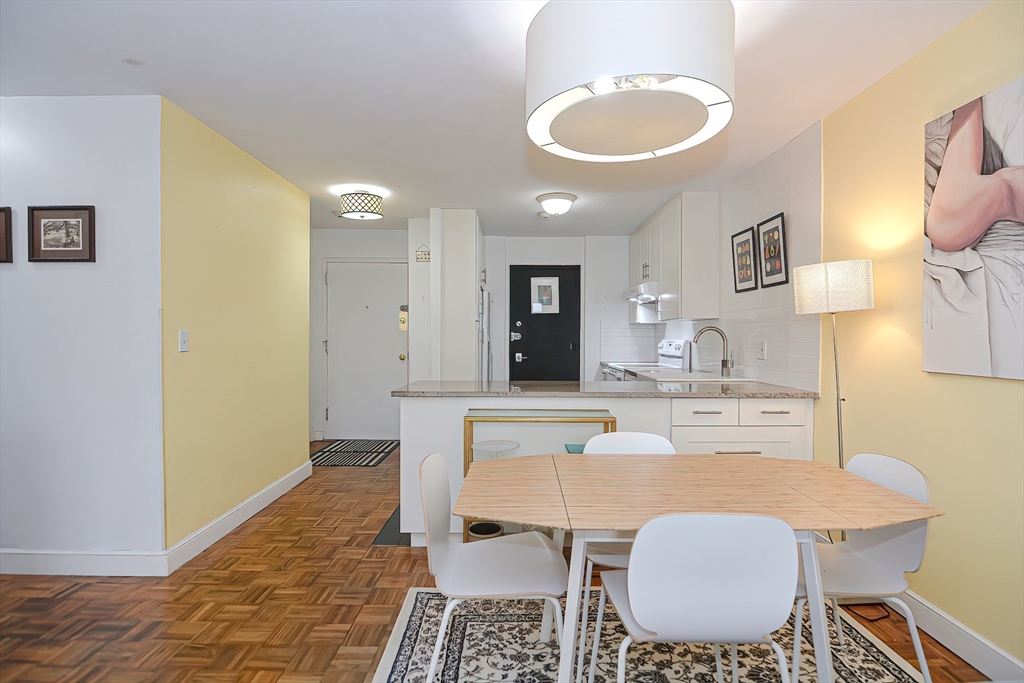 18 Pond Street, Unit 7 Boston, MA 02130 - Photo 6 of 19