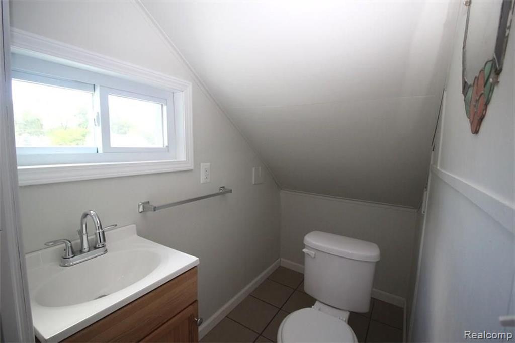 7074 Toepfer Road Warren, MI 48091 - Photo 9 of 15