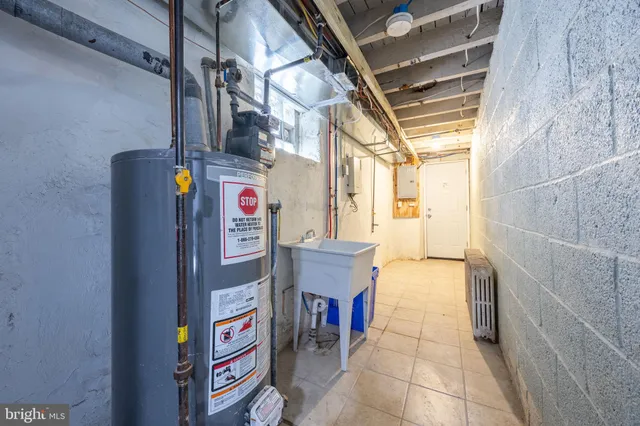 a view of an outdoor space