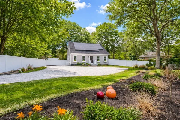 $1,175,000 | 92 Rainbow Avenue, East Falmouth, MA 02536