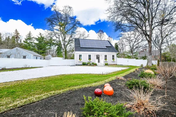 $1,175,000 | 92 Rainbow Avenue, East Falmouth, MA 02536