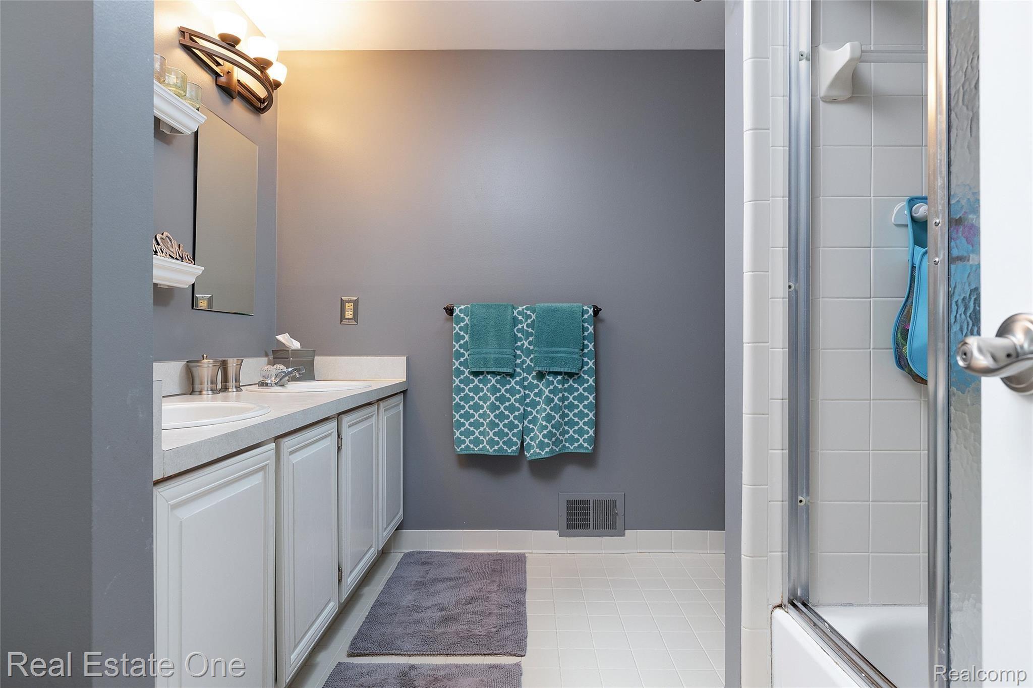 223 Union Drive Rochester, MI 48307 - Photo 22 of 37 Union 19.JPG