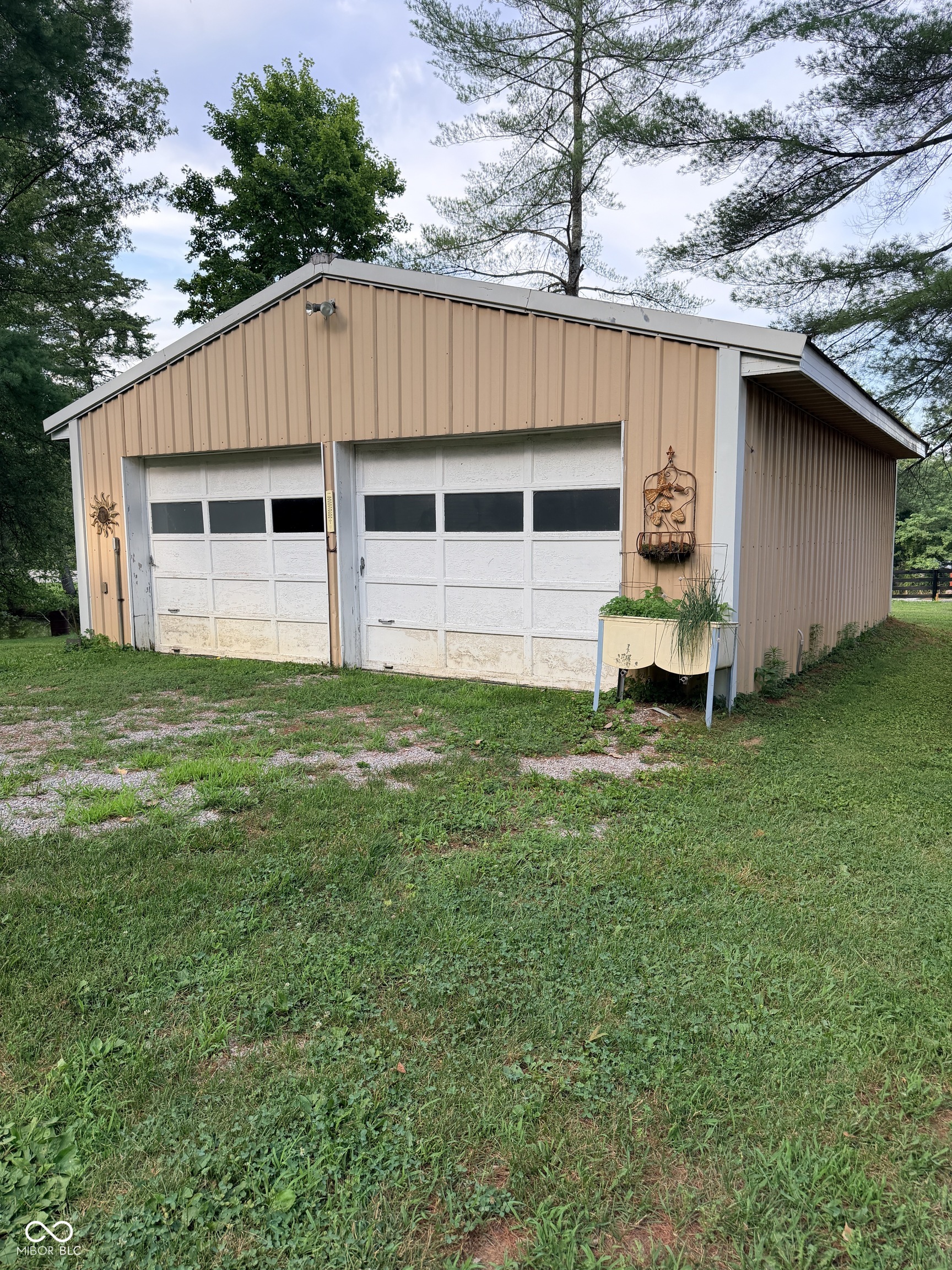 8950 West Georgetown Road Columbus, IN 47201 - Photo 14 of 67