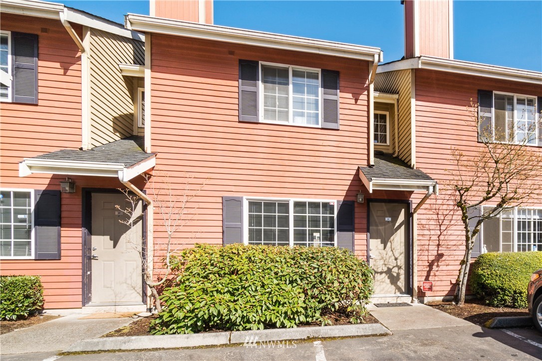 412 Center Road, Unit B8 Everett, WA 98204 - Photo 1 of 18