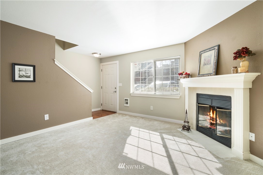 412 Center Road, Unit B8 Everett, WA 98204 - Photo 3 of 18