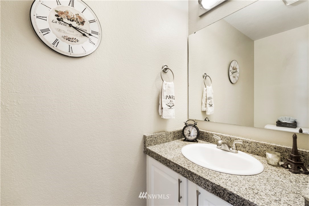 412 Center Road, Unit B8 Everett, WA 98204 - Photo 9 of 18