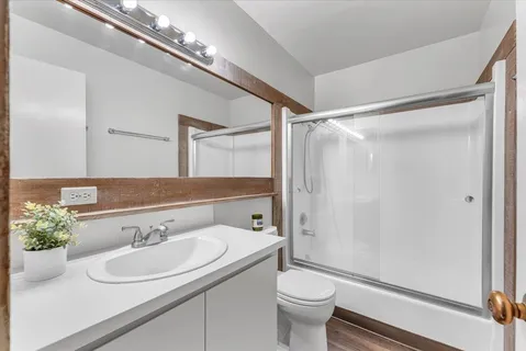 $569,000 | 2000 North Village Drive, Unit 318, Truckee, CA 96161
