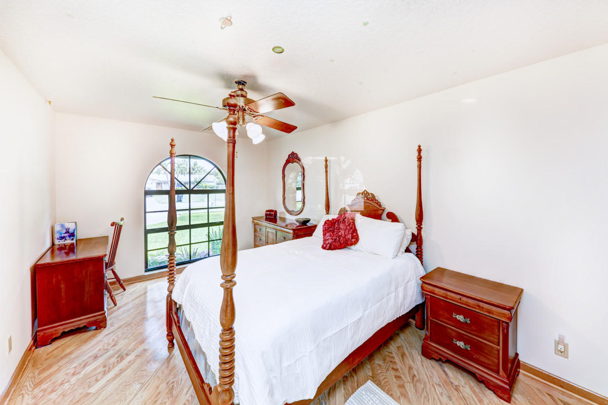 1070 Northwest 8th Street Boca Raton, FL 33486 - Photo 24 of 36 24