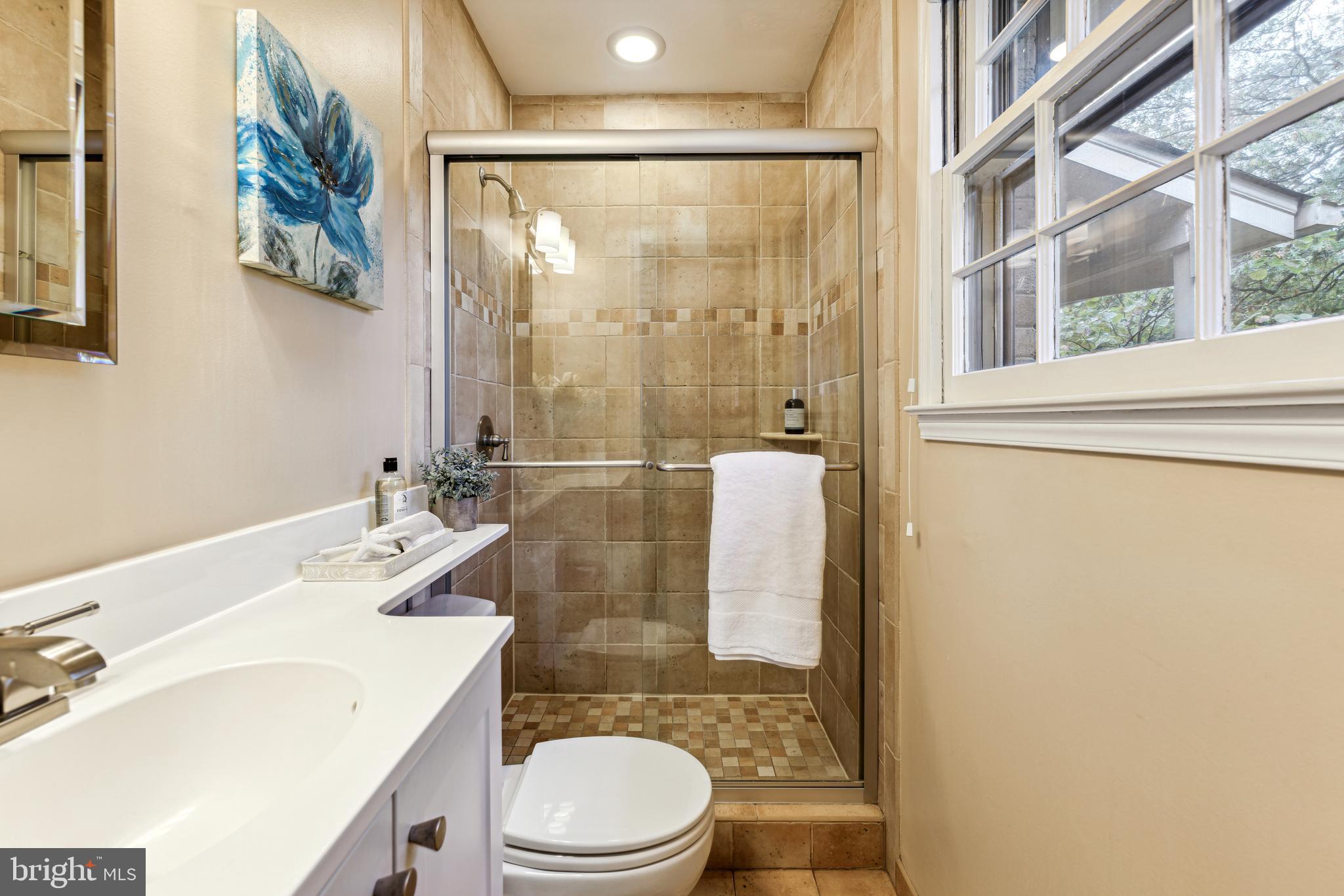 8600 Bunnell Drive Potomac, MD 20854 - Photo 14 of 25