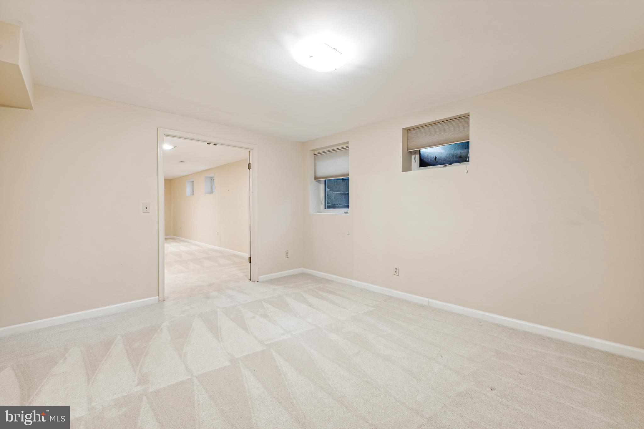 8600 Bunnell Drive Potomac, MD 20854 - Photo 20 of 25