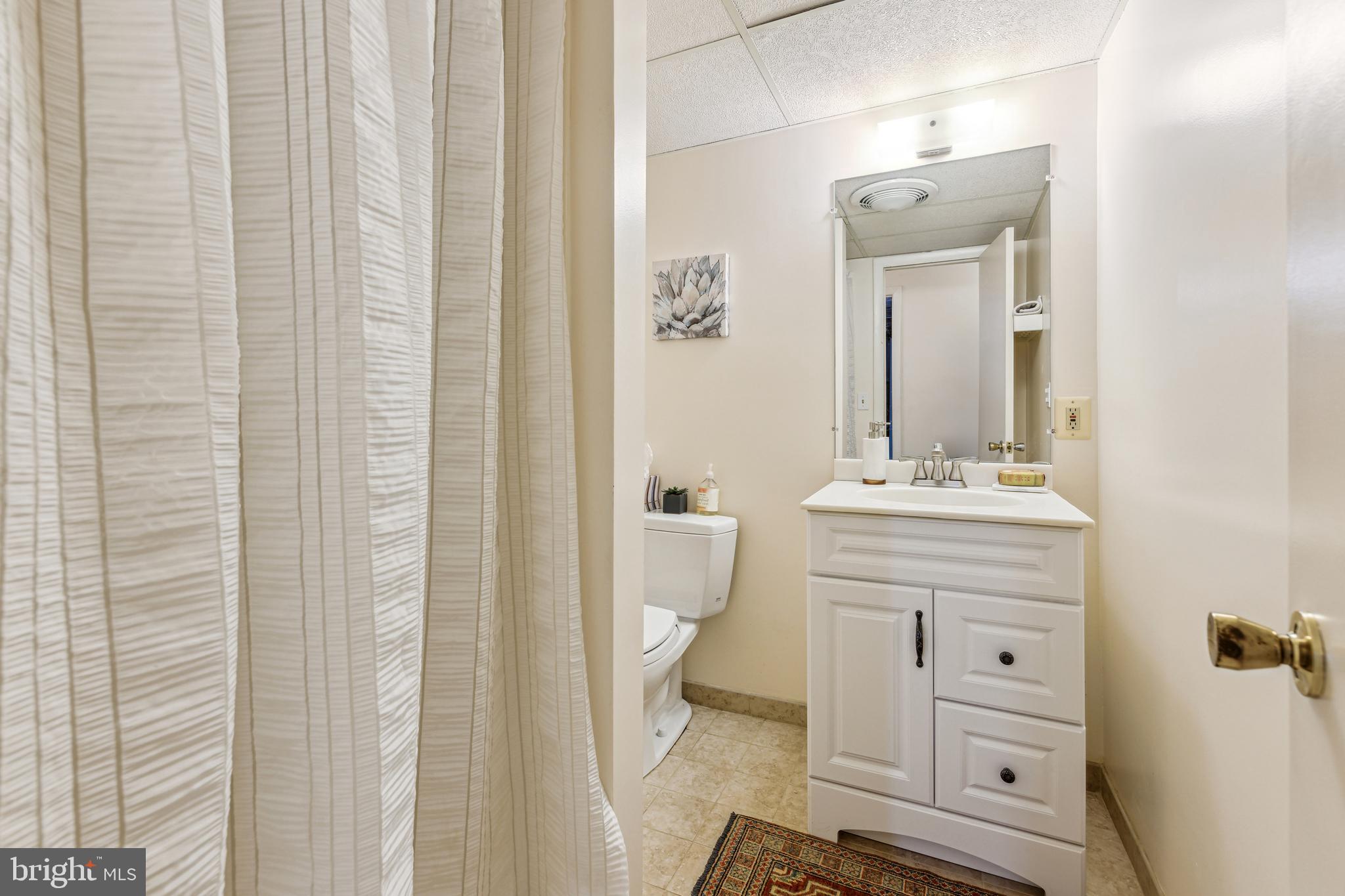 8600 Bunnell Drive Potomac, MD 20854 - Photo 21 of 25