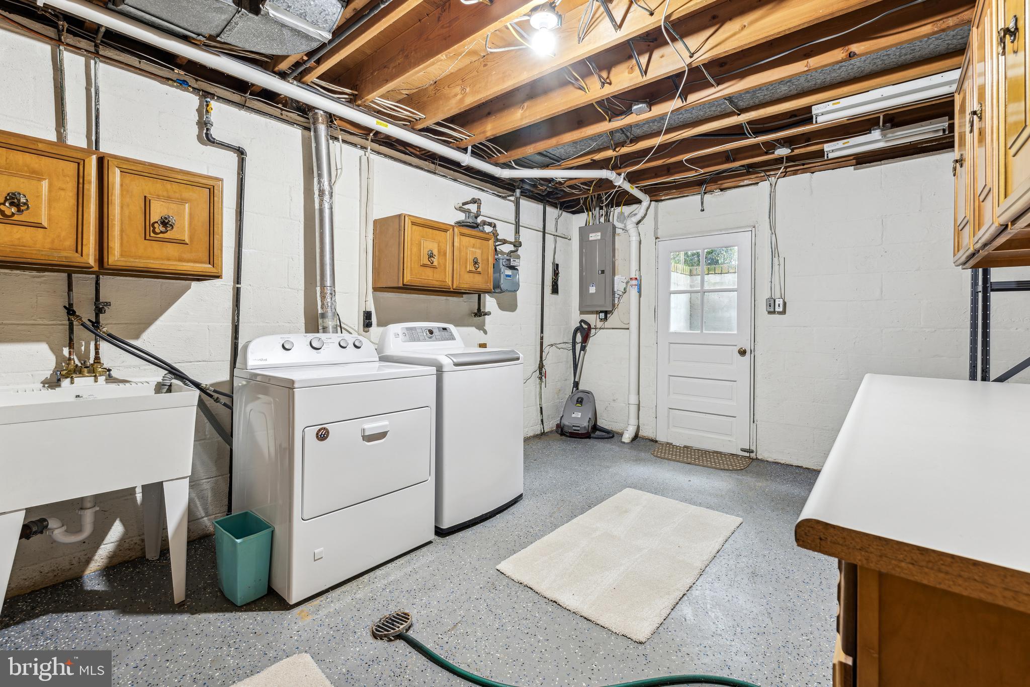 8600 Bunnell Drive Potomac, MD 20854 - Photo 22 of 25