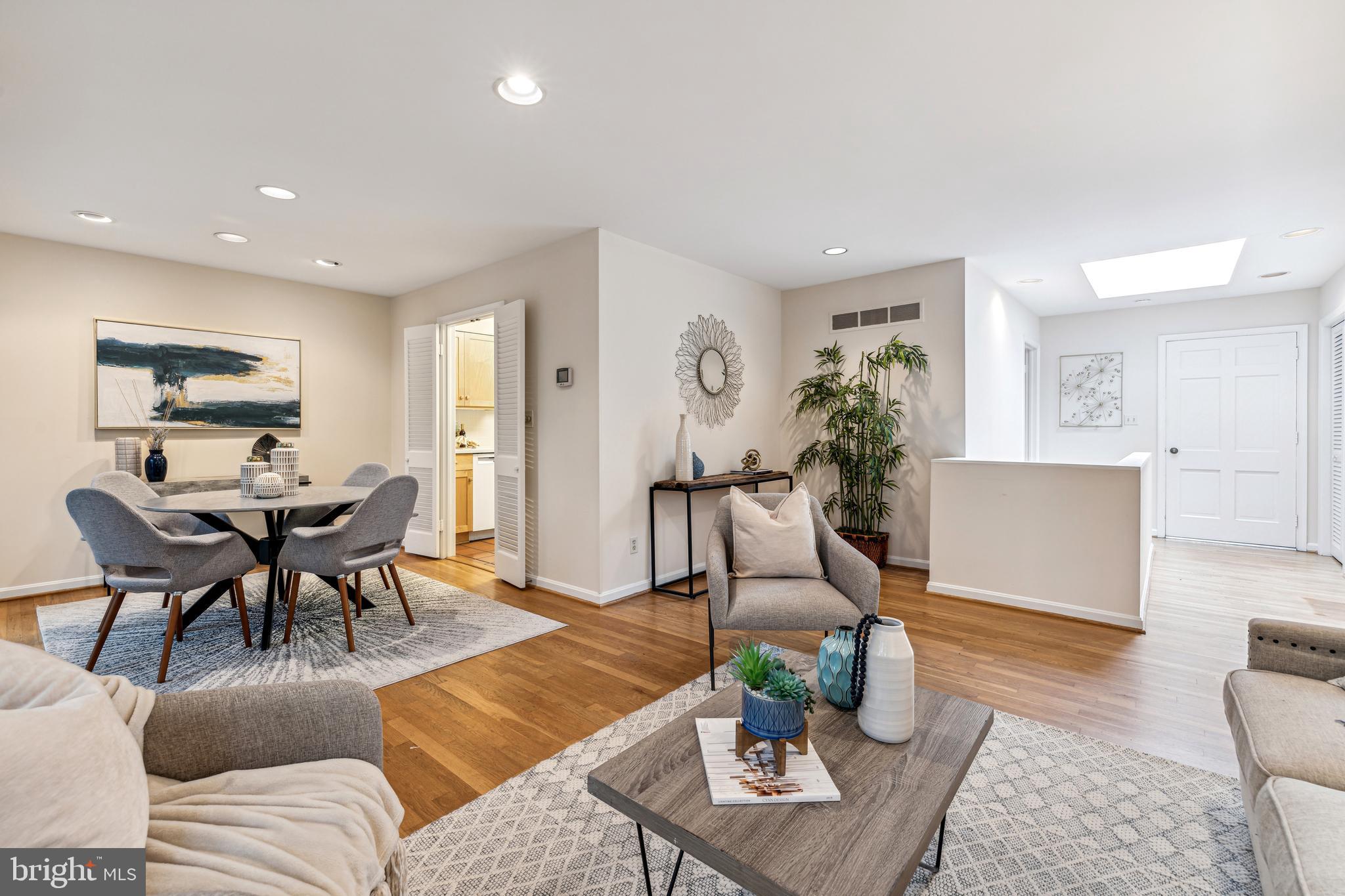 8600 Bunnell Drive Potomac, MD 20854 - Photo 5 of 25