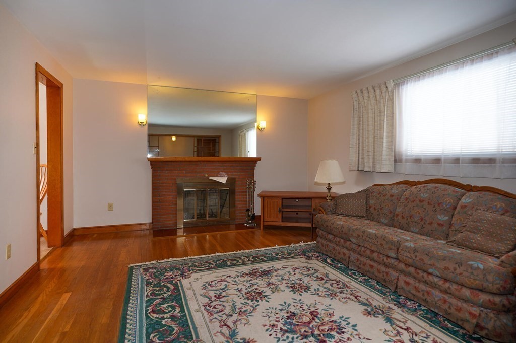 39 Mill Road Chelmsford, MA 01824 - Photo 11 of 42 Gallery Image 11