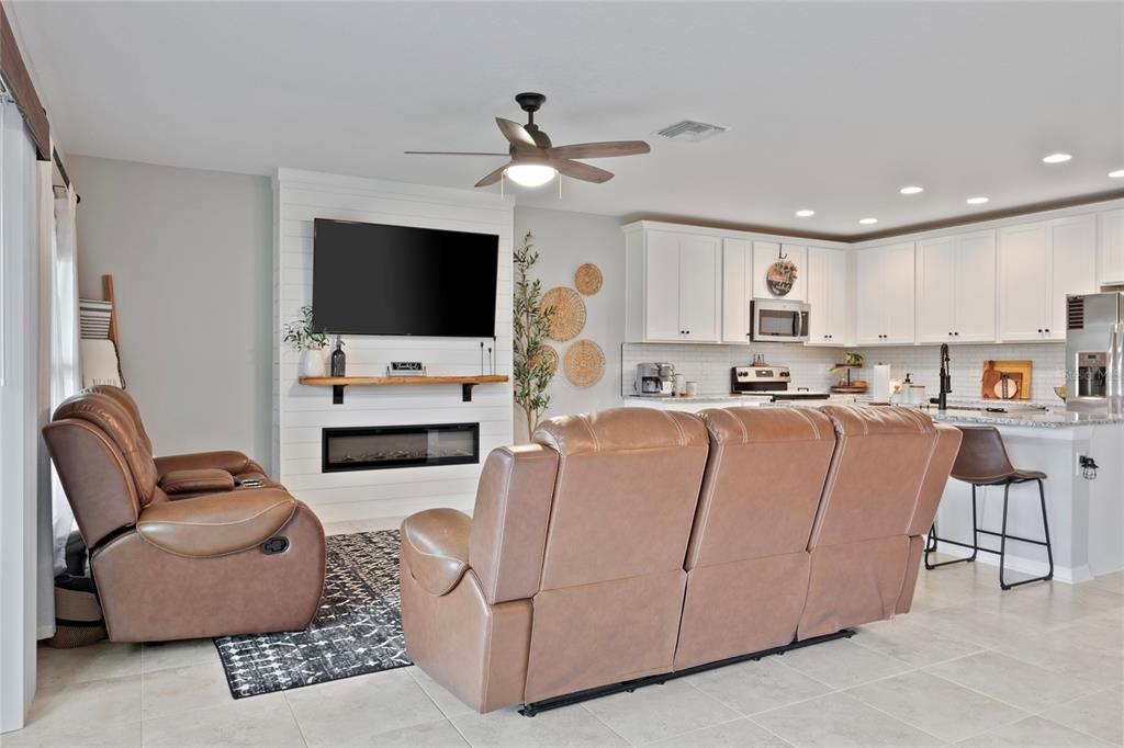 18696 Alfaro Loop Spring Hill, FL 34610 - Photo 15 of 61 Gallery Image 15