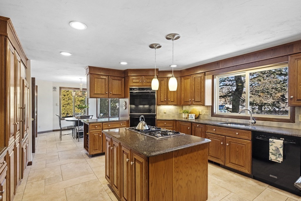 23 Richard Road Marblehead, MA 01945 - Photo 13 of 42