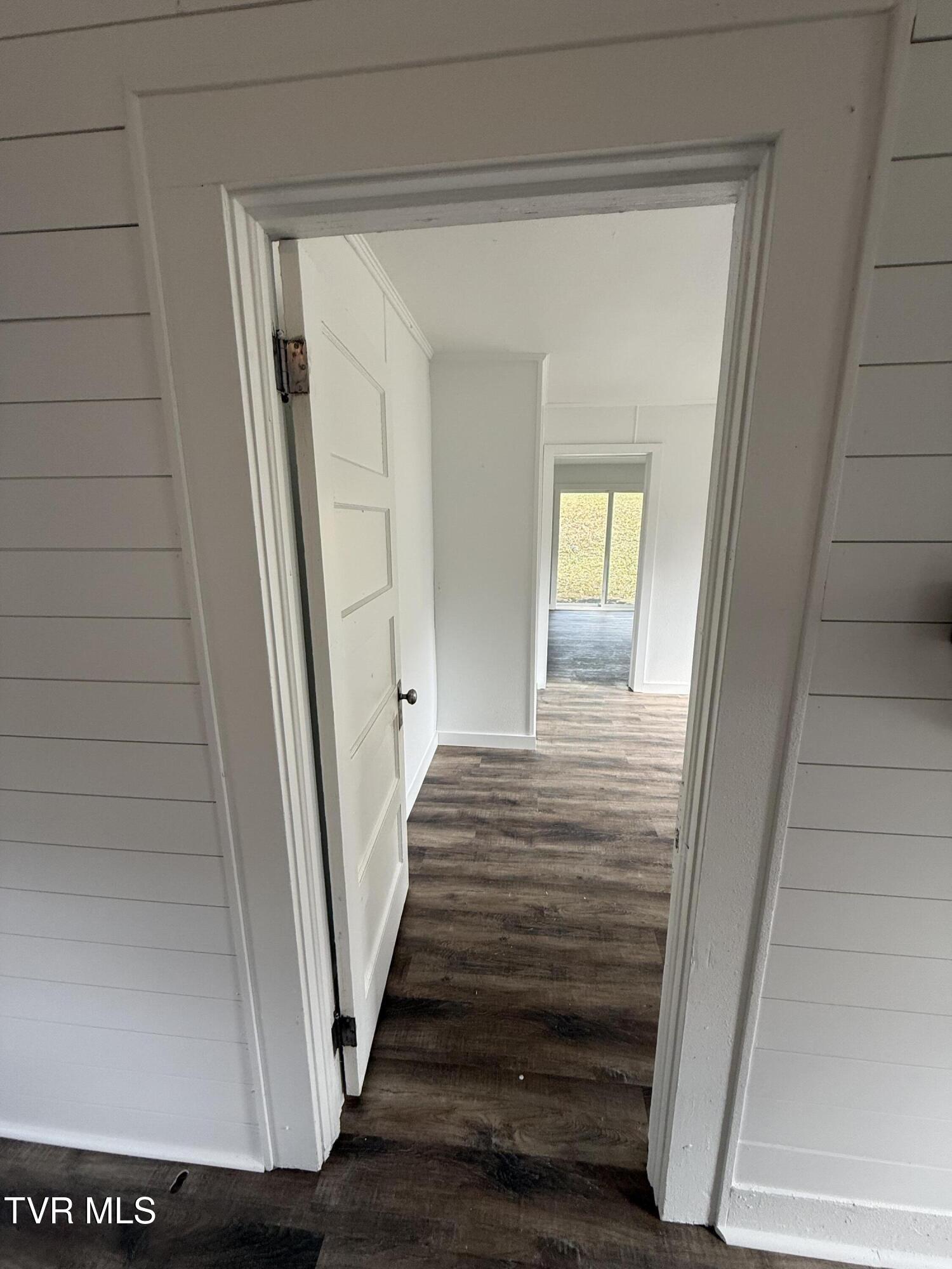 220 Jenkins Hollow Road Elizabethton, TN 37643 - Photo 11 of 24 IMG_0750