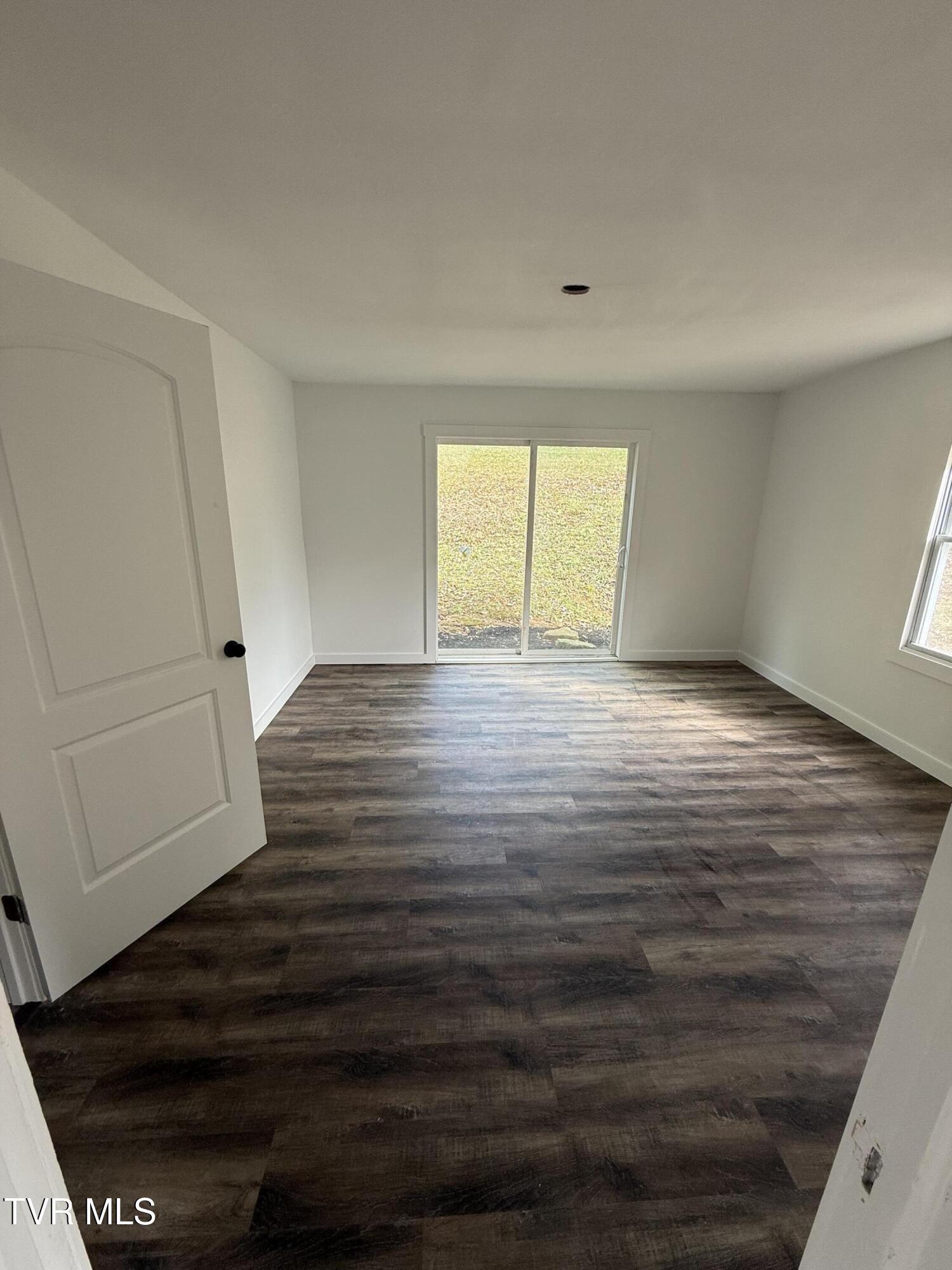 220 Jenkins Hollow Road Elizabethton, TN 37643 - Photo 13 of 24 IMG_0752