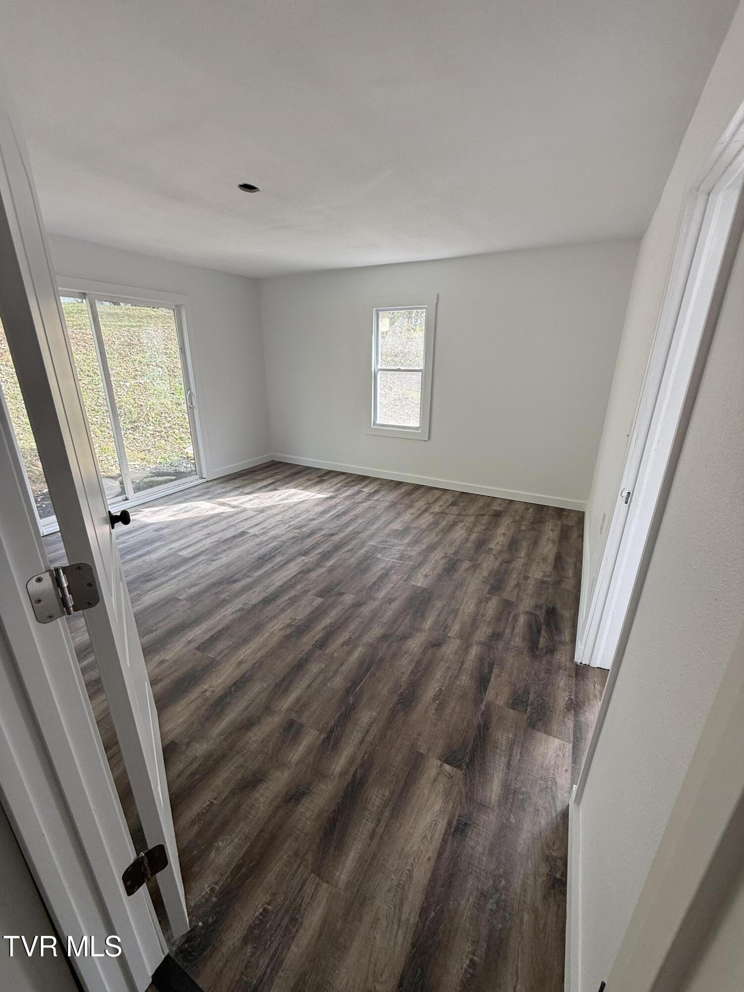 220 Jenkins Hollow Road Elizabethton, TN 37643 - Photo 14 of 24 IMG_0753