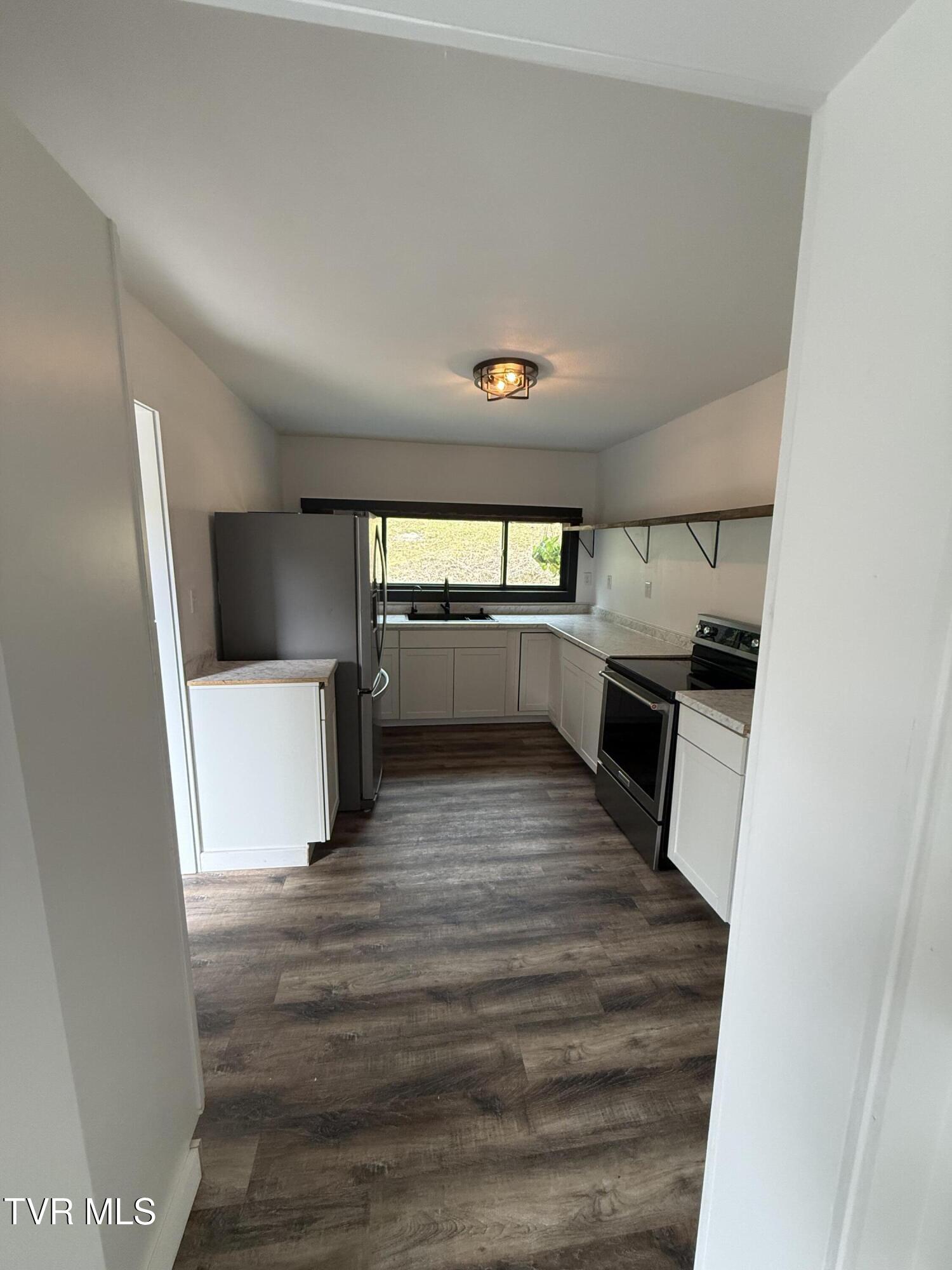 220 Jenkins Hollow Road Elizabethton, TN 37643 - Photo 15 of 24 IMG_0754