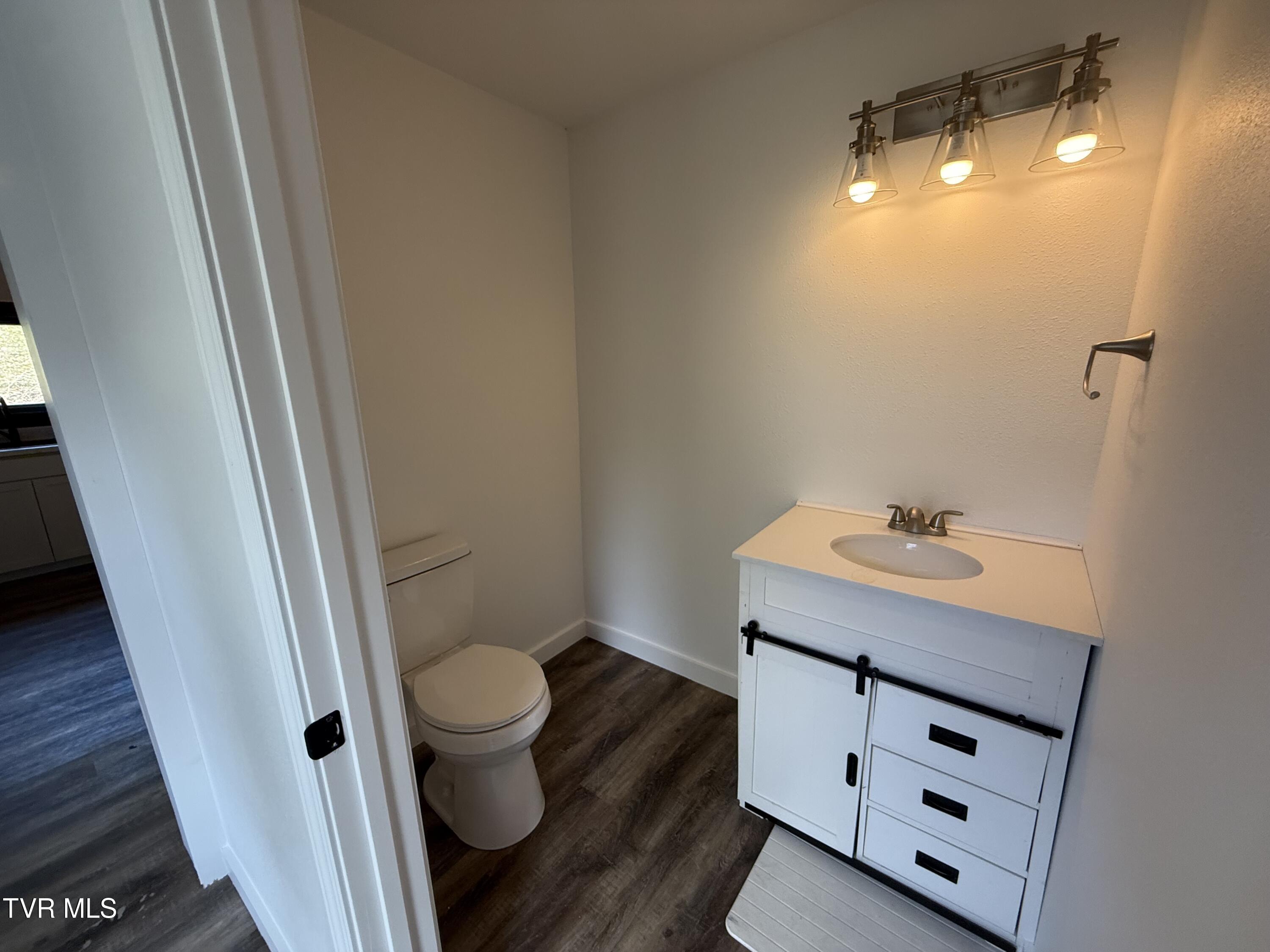 220 Jenkins Hollow Road Elizabethton, TN 37643 - Photo 22 of 24 IMG_0744