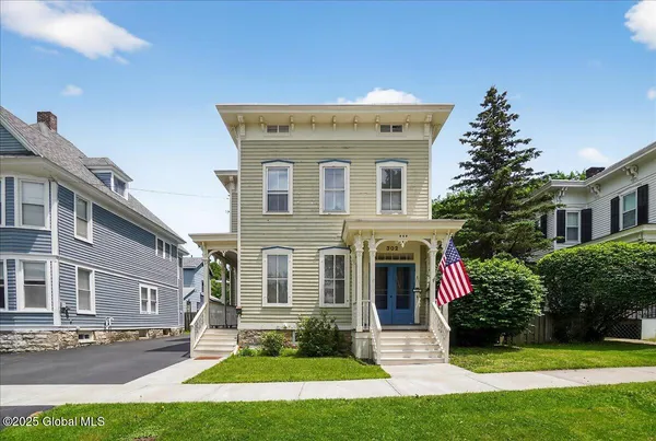 $249,900 | 302 South William Street, Johnstown, NY 12095