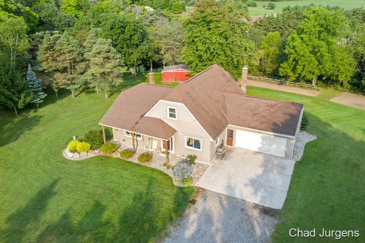 11050 Davis Road Middleville, MI 49333 - Photo 13 of 39 IMG_1024