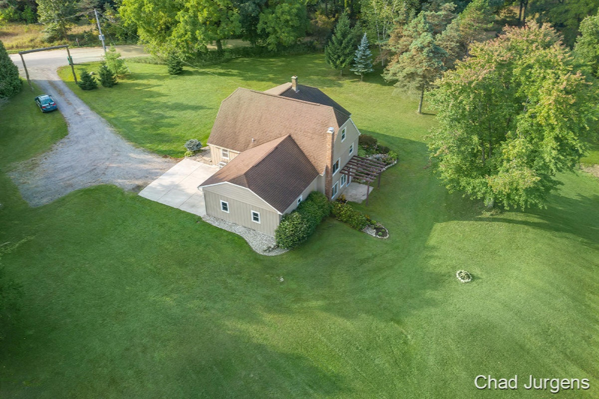 11050 Davis Road Middleville, MI 49333 - Photo 18 of 39 IMG_1028