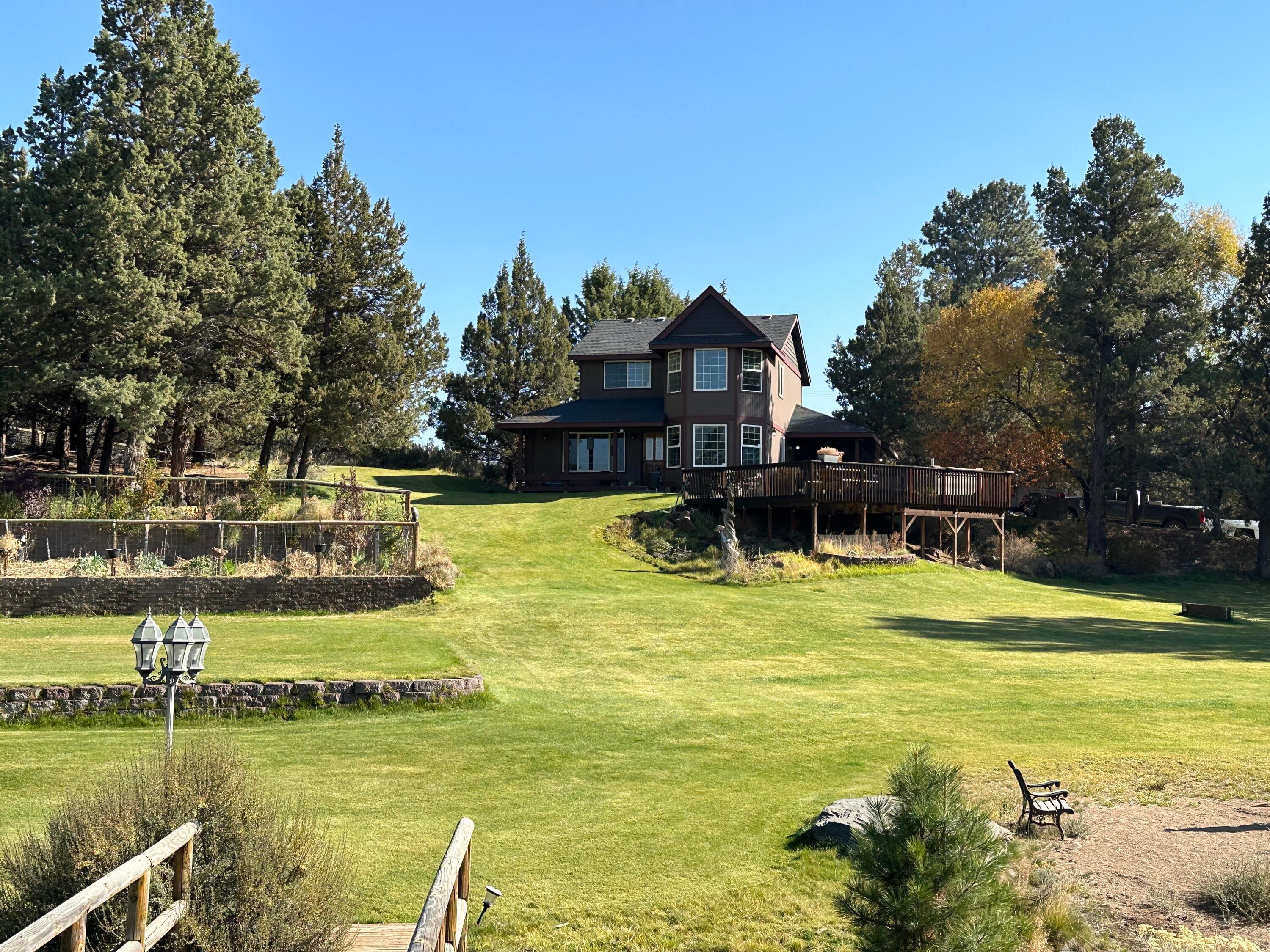 21550 McGilvray Road Bend, OR 97702 - Photo 2 of 21 image_123650291 (6)