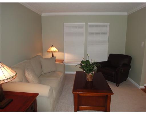 5003 Venice Road Pittsburgh, PA 15209 - Photo 6 of 18 Living Room.