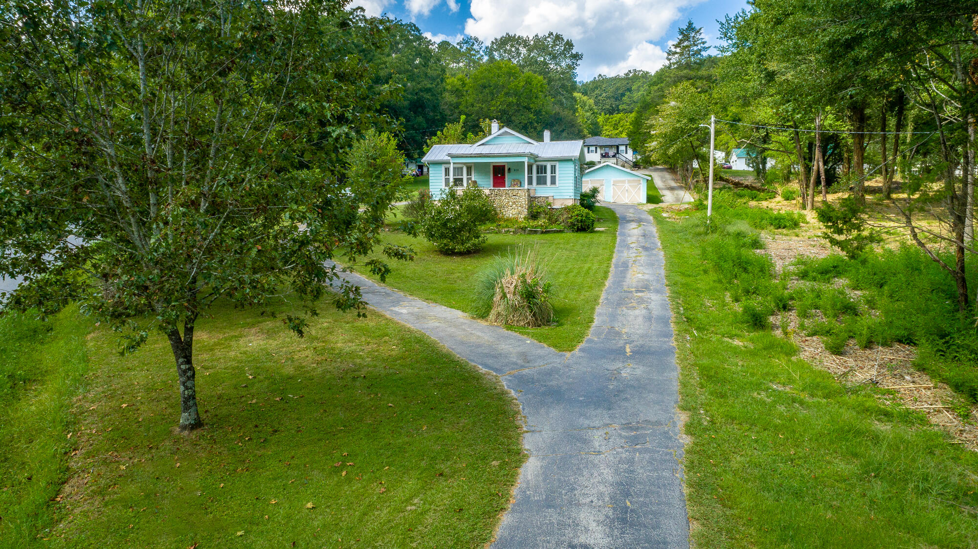 218 Post Oak Road Ringgold, GA 30736 - Photo 4 of 52 10CA45C5-A8CF-423F-9467-62B3A48C0E84